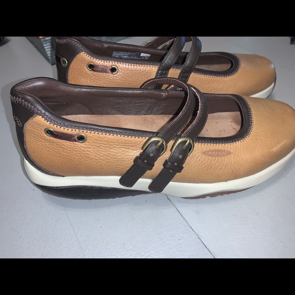 MBT Changa Women’s Toning Mary Jane Shoes 11